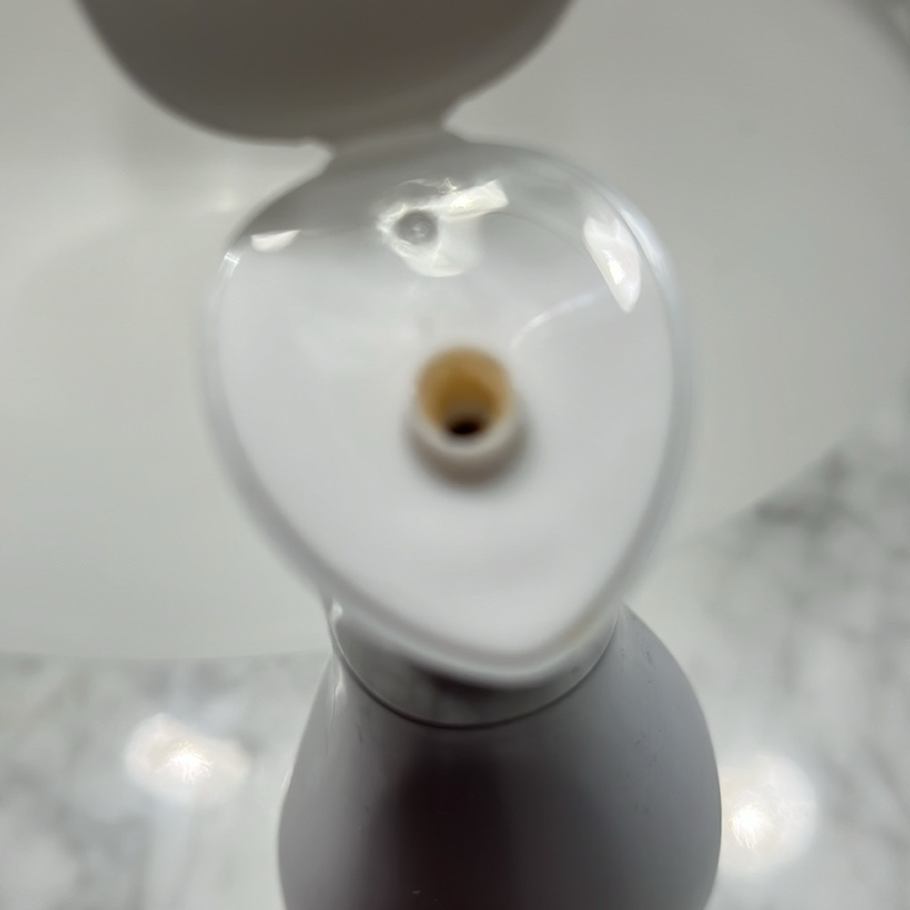 EOS Fresh Vanilla Bean Body Lotion - Picture 3 of 5